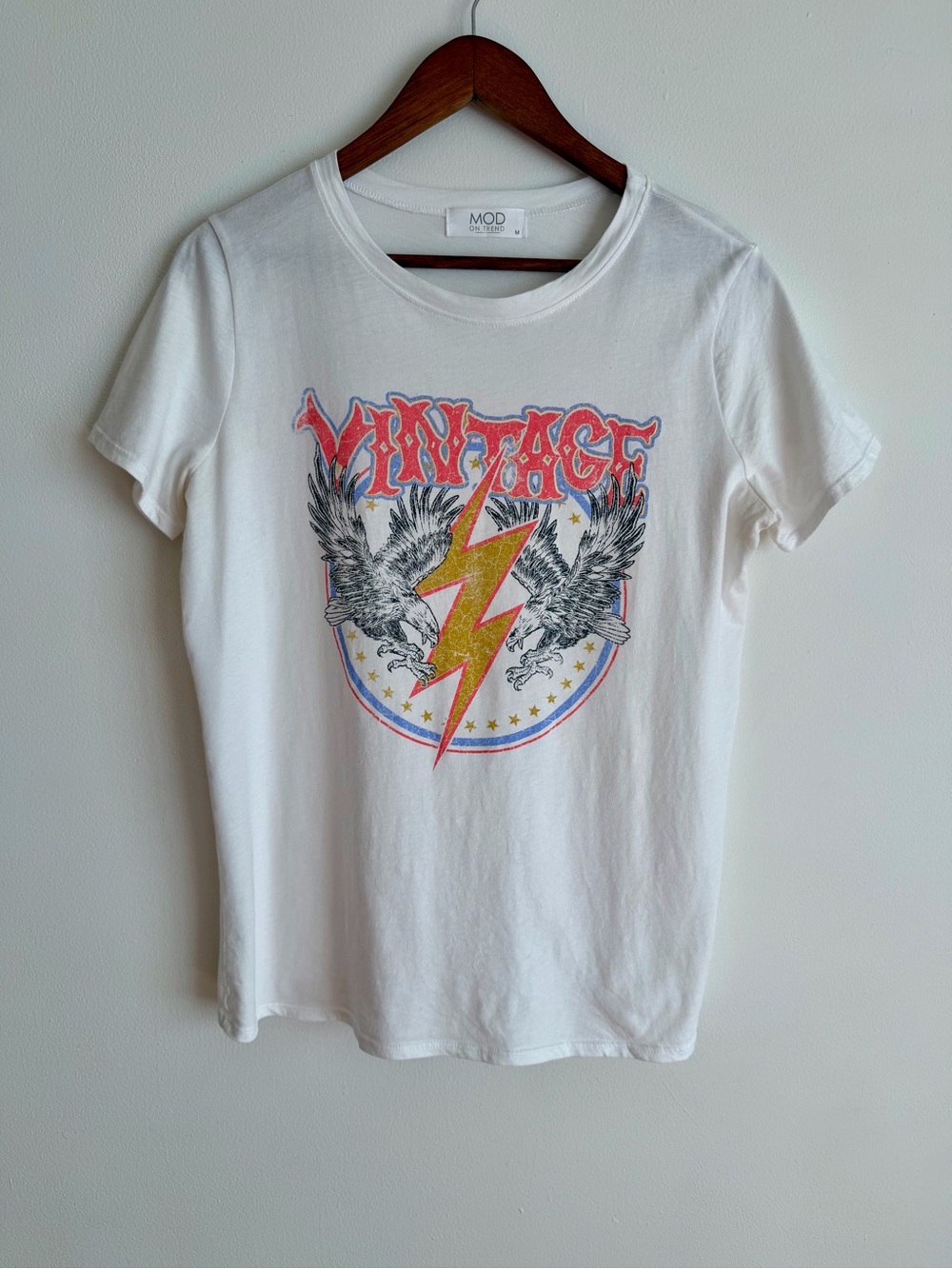 MOD on Trend Graphic Vintage Eagle Lightning Bolt Band Tee White Medium M